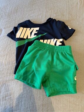 Nike Boys Navy Blue Tee with Green Swoosh Graphic